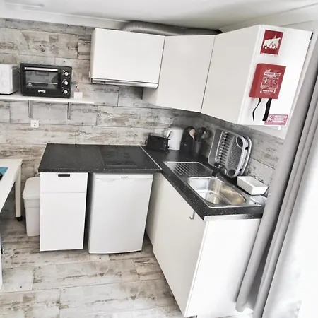 Feriehus Estudio Doce Lar *